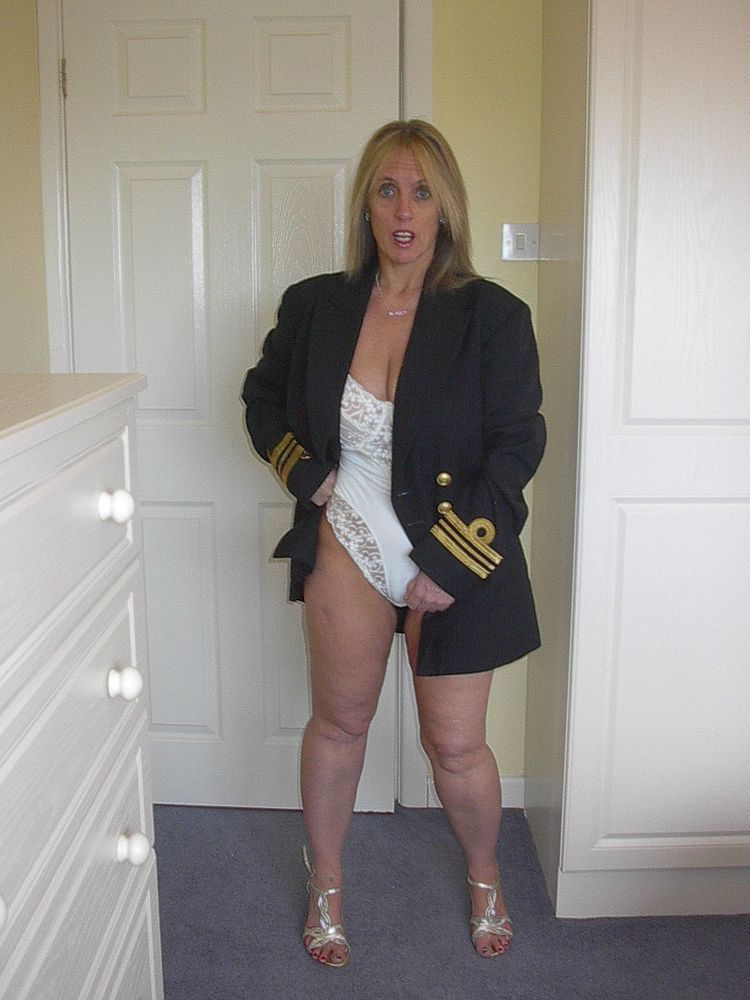 Kazzy in naughty Naval Officer mode von Countess Kazzy